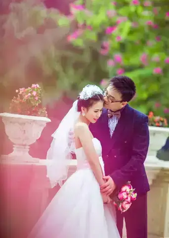 Giải Mã Giấc Mơ Mình Cưới Bạn: Ý Nghĩa, Dấu Hiệu Và Cách Giải Thích Giải Mã Giấc Mơ Mình Cưới Bạn: Ý Nghĩa, Dấu Hiệu Và Cách Giải Thích