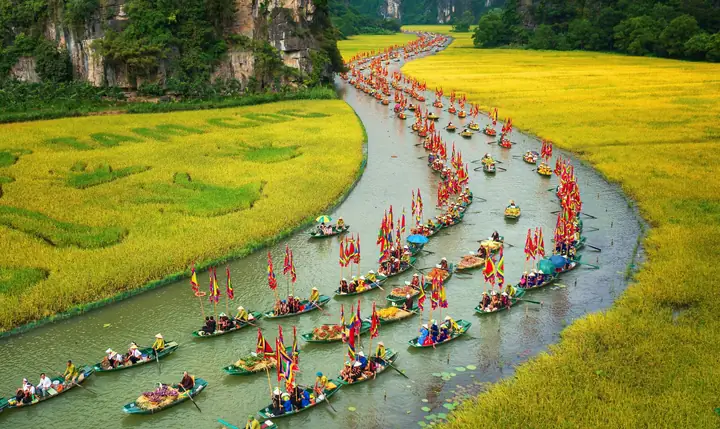Giới Thiệu Du Lịch Ninh Bình: Top Điểm Đến, Lịch Trình Gợi Ý Và Mẹo Du Lịch Cho Người Mới Giới Thiệu Du Lịch Ninh Bình: Top Điểm Đến, Lịch Trình Gợi Ý Và Mẹo Du Lịch Cho Người Mới