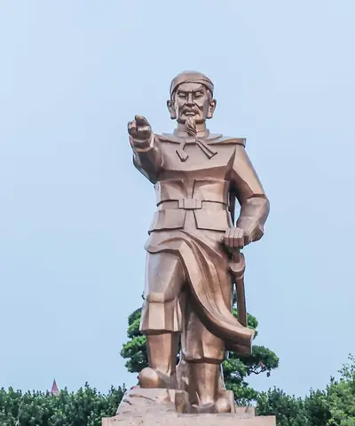 Ngô Quyền Là Ai? Tiểu Sử Và Sự Nghiệp Của Vị Anh Hùng Dân Tộc Ngô Quyền Là Ai? Tiểu Sử Và Sự Nghiệp Của Vị Anh Hùng Dân Tộc