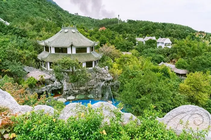 Giới Thiệu Tổng Quan Về Núi Thần Tài – Địa Điểm Du Lịch, Tiện Ích Và Cách Trải Nghiệm Giới Thiệu Tổng Quan Về Núi Thần Tài – Địa Điểm Du Lịch, Tiện Ích Và Cách Trải Nghiệm