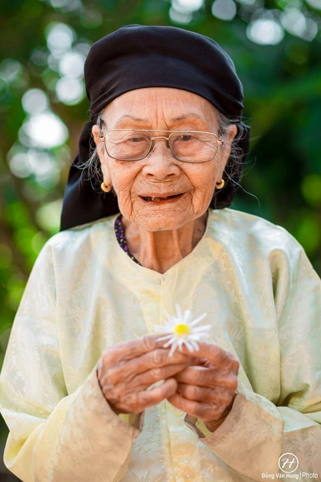 100+ Hình Ảnh Bà Ngoại Tôi 2026 – Bộ Sưu Tập Đẹp Nhất, 100+ Ảnh Cảm Động Đầy Kỷ Niệm 100+ Hình Ảnh Bà Ngoại Tôi 2026 – Bộ Sưu Tập Đẹp Nhất, 100+ Ảnh Cảm Động Đầy Kỷ Niệm