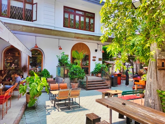Hình Ảnh Các Quán Cà Phê Đẹp Nhất Việt Nam: Bộ Sưu Tập Đầy Đủ Dành Cho Người Yêu Thích Check‑in & Thiết Kế Nội Thất