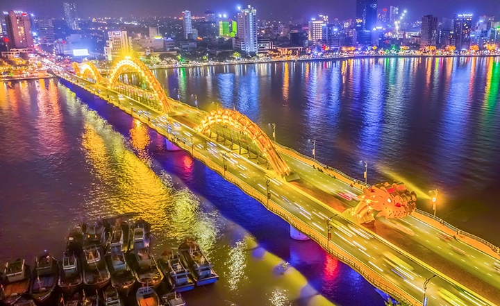 Hình Ảnh Cầu Rồng Đà Nẵng: Tất Cả Những Điều Bạn Cần Biết (dành Cho Du Khách & Người Yêu Kiến Trúc) Hình Ảnh Cầu Rồng Đà Nẵng: Tất Cả Những Điều Bạn Cần Biết (dành Cho Du Khách & Người Yêu Kiến Trúc)