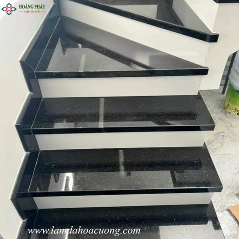 Hình Ảnh Cầu Thang Đá Đẹp: Bộ Sưu Tập 100+ Mẫu Đá Cầu Thang Sang Trọng Dành Cho Chủ Nhà & Kiến Trúc Sư