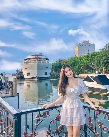 Hình Ảnh Cầu Tình Yêu Đà Nẵng: Bộ Sưu Tập Đầy Đủ Cho Các Cặp Đôi Yêu Du Lịch (2026) Hình Ảnh Cầu Tình Yêu Đà Nẵng: Bộ Sưu Tập Đầy Đủ Cho Các Cặp Đôi Yêu Du Lịch (2026)