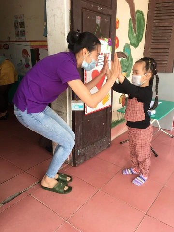 Cách Chụp & Chia Sẻ “hình Ảnh Cô Đón Trẻ Vào Lớp” Chuẩn Seo Cho Phụ Huynh Và Giáo Viên