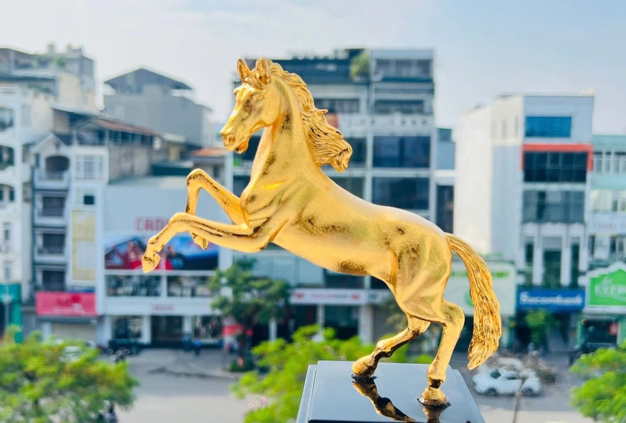 100+ Hình Ảnh Con Ngựa Chiến Đẹp Nhất 2026 – Bộ Sưu Tập Đầy Đủ, Cao Độ, Tải Ngay Khi Xem