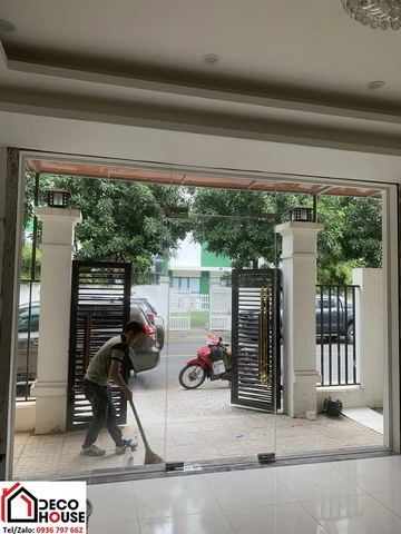 Hình Ảnh Cửa Kính Thủy Lực: Bộ Sưu Tập Thiết Kế Đỉnh Cao Dành Cho Kiến Trúc Sư & Chủ Nhà