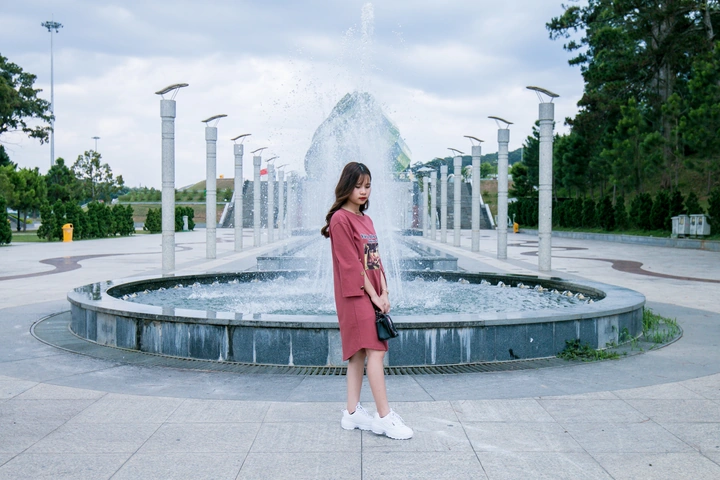 100+ Hình Ảnh Đài Phun Nước Đẹp: Bộ Sưu Tập Đầy Cảm Hứng Cho Chủ Nhà & Kiến Trúc Sư