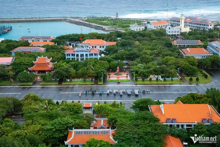Hình Ảnh Đảo Trường Sa Lớn: Bộ Sưu Tập Đầy Đủ, Lịch Sử & Đặc Điểm Địa Lý Dành Cho Người Yêu Khám Phá Hình Ảnh Đảo Trường Sa Lớn: Bộ Sưu Tập Đầy Đủ, Lịch Sử & Đặc Điểm Địa Lý Dành Cho Người Yêu Khám Phá