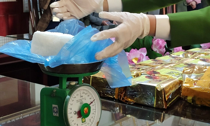 Hình Ảnh Đập Đá Đẹp Nhất: Bộ Sưu Tập Đỉnh Cao Dành Cho Người Yêu Nghệ Thuật Đá Tự Nhiên