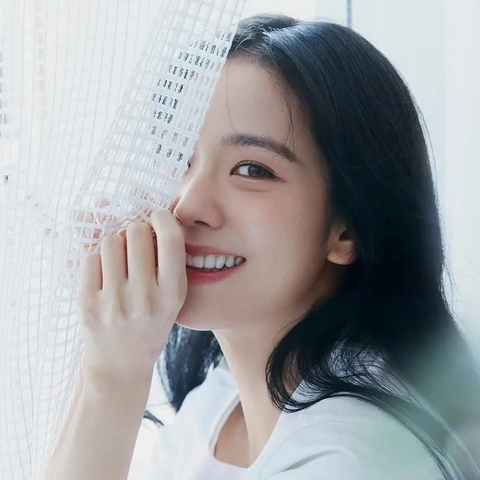 Những Hình Ảnh Đẹp Nhất Của Jisoo: Bộ Sưu Tập Độc Đáo Dành Cho Fan Blackpink