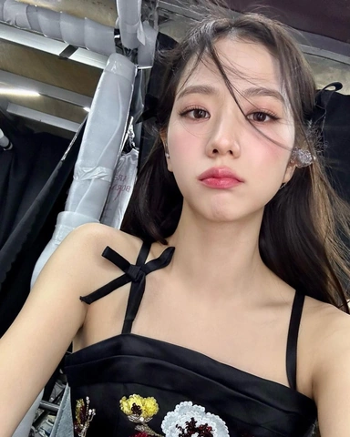 Những Hình Ảnh Đẹp Nhất Của Jisoo: Bộ Sưu Tập Độc Đáo Dành Cho Fan Blackpink
