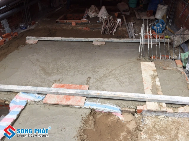 Hình Ảnh Đổ Bê Tông Sàn: Hướng Dẫn Chi Tiết, Lưu Ý Kỹ Thuật & Tham Khảo Thực Tiễn Cho Nhà Thầu Và Chủ Đầu Tư Hình Ảnh Đổ Bê Tông Sàn: Hướng Dẫn Chi Tiết, Lưu Ý Kỹ Thuật & Tham Khảo Thực Tiễn Cho Nhà Thầu Và Chủ Đầu Tư