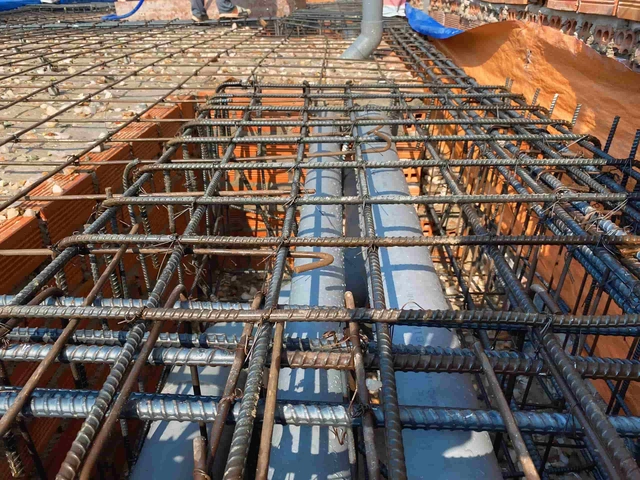 Hình Ảnh Đổ Bê Tông Sàn: Hướng Dẫn Chi Tiết, Lưu Ý Kỹ Thuật & Tham Khảo Thực Tiễn Cho Nhà Thầu Và Chủ Đầu Tư Hình Ảnh Đổ Bê Tông Sàn: Hướng Dẫn Chi Tiết, Lưu Ý Kỹ Thuật & Tham Khảo Thực Tiễn Cho Nhà Thầu Và Chủ Đầu Tư