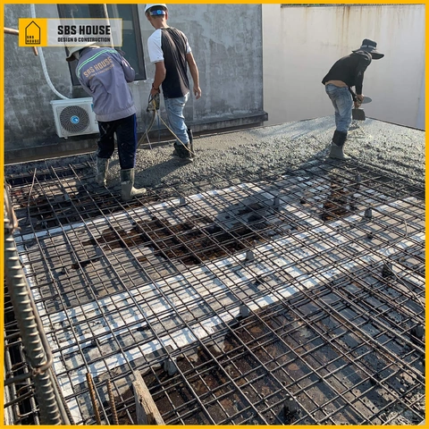 Hình Ảnh Đổ Bê Tông Sàn: Hướng Dẫn Chi Tiết, Lưu Ý Kỹ Thuật & Tham Khảo Thực Tiễn Cho Nhà Thầu Và Chủ Đầu Tư Hình Ảnh Đổ Bê Tông Sàn: Hướng Dẫn Chi Tiết, Lưu Ý Kỹ Thuật & Tham Khảo Thực Tiễn Cho Nhà Thầu Và Chủ Đầu Tư