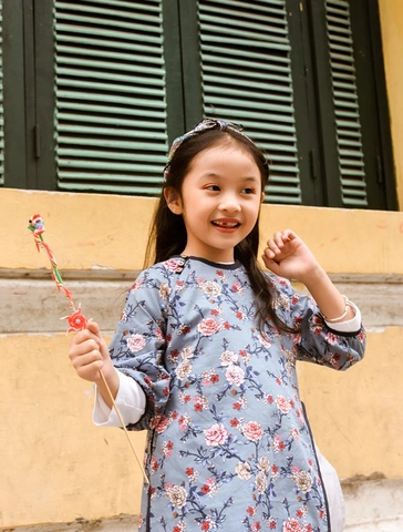 Hình Ảnh Em Bé Sún Răng: Nhận Dạng, Nguyên Nhân & Cách Điều Trị Hiệu Quả Cho Mẹ Bỉm Sữa Hình Ảnh Em Bé Sún Răng: Nhận Dạng, Nguyên Nhân & Cách Điều Trị Hiệu Quả Cho Mẹ Bỉm Sữa