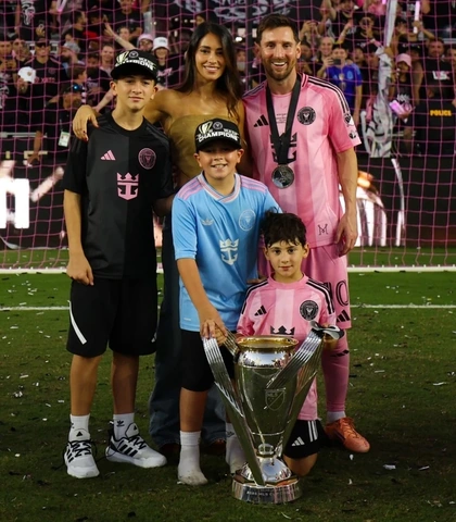 100+ Hình Ảnh Gia Đình Messi 2026 – Bộ Sưu Tập Đầy Đủ, Đẹp Nhất 100+ Hình Ảnh Gia Đình Messi 2026 – Bộ Sưu Tập Đầy Đủ, Đẹp Nhất