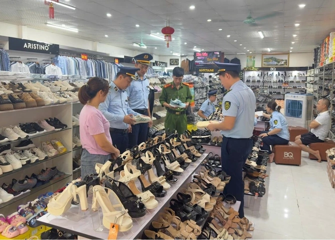 100+ Hình Ảnh Giày Liên Quân 2026 Đẹp Đẹp Đẹp, 100+ Bức Ảnh Giày Liên Quân Đầy Màu Sắc Cho Fan Hút Hồn 100+ Hình Ảnh Giày Liên Quân 2026 Đẹp Đẹp Đẹp, 100+ Bức Ảnh Giày Liên Quân Đầy Màu Sắc Cho Fan Hút Hồn