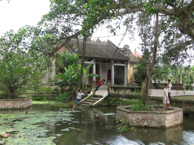 Hình Ảnh “giếng Nước Gốc Đa”: Ý Nghĩa Ẩn Dụ, Nguồn Gốc Lịch Sử Và Cách Sử Dụng Trong Văn Học, Giáo Dục Và Thiết Kế