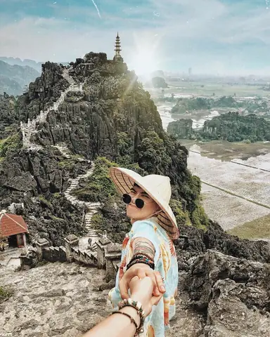 Hình Ảnh Hang Múa Ninh Bình: Các Góc Chụp Đẹp, Mẹo Chụp Và Địa Điểm Check‑in Lý Tưởng Hình Ảnh Hang Múa Ninh Bình: Các Góc Chụp Đẹp, Mẹo Chụp Và Địa Điểm Check‑in Lý Tưởng
