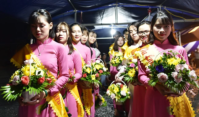 Hình Ảnh Hoa Hồng Cài Áo: Lịch Sử, Ý Nghĩa & Tải Miễn Phí Cho Mọi Người Yêu Thương (dành Cho Người Tìm Kiến Thông Tin & Người Thiết Kế) Hình Ảnh Hoa Hồng Cài Áo: Lịch Sử, Ý Nghĩa & Tải Miễn Phí Cho Mọi Người Yêu Thương (dành Cho Người Tìm Kiến Thông Tin & Người Thiết Kế)