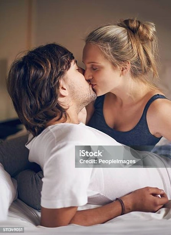 Tải Ngay 4.000+ Hình Ảnh Hôn Nhau Đẹp Nhất: Bộ Sưu Tập Hd Dành Cho Người Yêu Thích Lãng Mạn