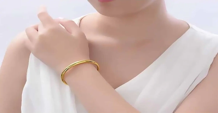 Hình Ảnh Lắc Tay Vàng Đẹp Nhất 2026: Bộ Sưu Tập, Giá & Cách Chọn Cho Nữ Giới Hình Ảnh Lắc Tay Vàng Đẹp Nhất 2026: Bộ Sưu Tập, Giá & Cách Chọn Cho Nữ Giới