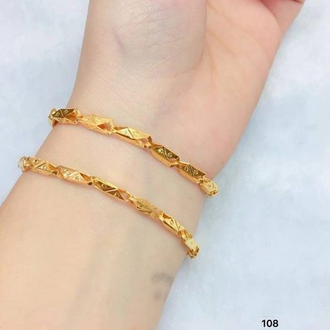 Hình Ảnh Lắc Tay Vàng Đẹp Nhất 2026: Bộ Sưu Tập, Giá & Cách Chọn Cho Nữ Giới Hình Ảnh Lắc Tay Vàng Đẹp Nhất 2026: Bộ Sưu Tập, Giá & Cách Chọn Cho Nữ Giới
