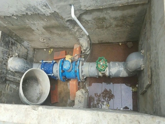 Hình Ảnh Lắp Đặt Đồng Hồ Nước: Hướng Dẫn Chi Tiết & 3 Bước Đảm Bảo An Toàn Cho Chủ Nhà Và Thợ Lắp Đặt Hình Ảnh Lắp Đặt Đồng Hồ Nước: Hướng Dẫn Chi Tiết & 3 Bước Đảm Bảo An Toàn Cho Chủ Nhà Và Thợ Lắp Đặt