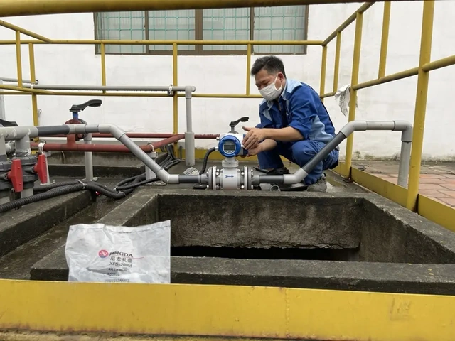 Hình Ảnh Lắp Đặt Đồng Hồ Nước: Hướng Dẫn Chi Tiết & 3 Bước Đảm Bảo An Toàn Cho Chủ Nhà Và Thợ Lắp Đặt Hình Ảnh Lắp Đặt Đồng Hồ Nước: Hướng Dẫn Chi Tiết & 3 Bước Đảm Bảo An Toàn Cho Chủ Nhà Và Thợ Lắp Đặt