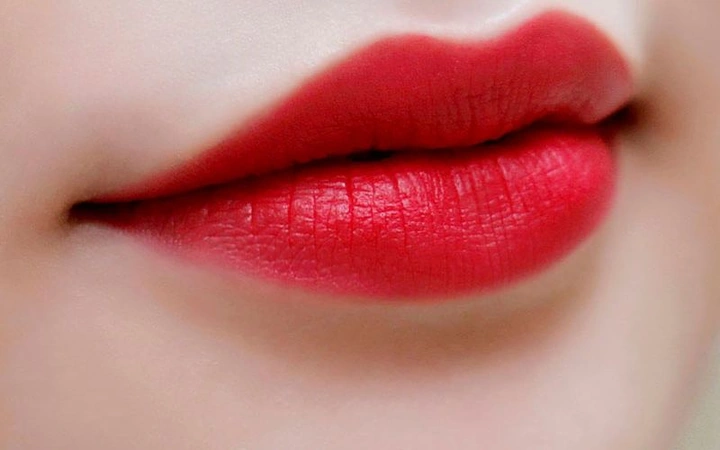 Hình Ảnh Môi Phun Xăm Đẹp: Bộ Sưu Tập Mẫu Thực Tế, Cách Chọn Màu & Tránh Sai Lầm Cho Phụ Nữ Hiện Đại