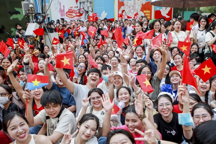 100+ Hình Ảnh Người Đi Tu 2026 - Bộ Sưu Tập Đẹp, Sáng Tạo, Đầy Cảm Hứng