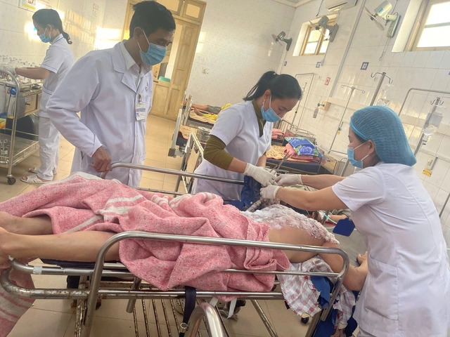 Hình Ảnh Người Bị Điện Giật: Cách Nhận Biết, Sơ Cứu Và Phòng Ngừa – Dành Cho Người Dân Và Nhân Viên Cứu Hộ