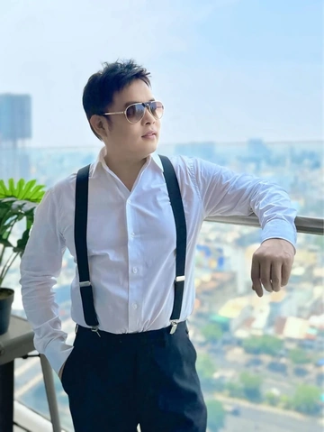 Xem Hình Ảnh Quang Lê Mới Nhất: Ngoại Hình Giảm Cân Ngoạn Mục Và Cuộc Sống Hiện Tại Xem Hình Ảnh Quang Lê Mới Nhất: Ngoại Hình Giảm Cân Ngoạn Mục Và Cuộc Sống Hiện Tại