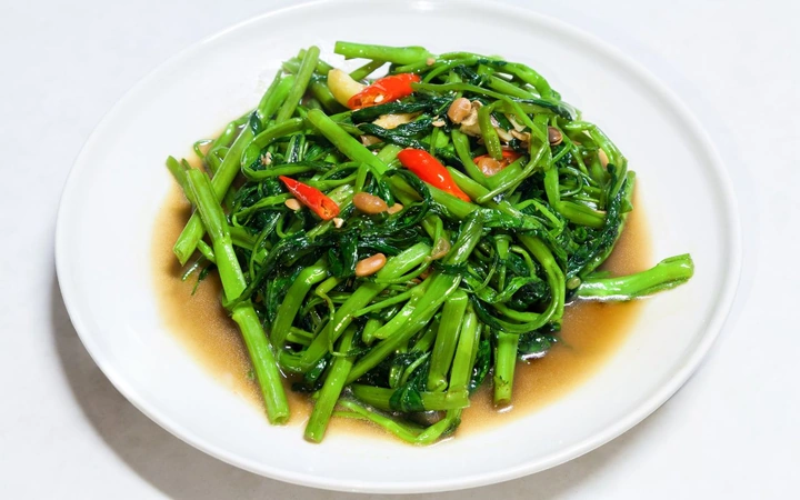 Xem Hình Ảnh Rau Muống Xào Tỏi Đẹp Mắt & Hướng Dẫn Cách Làm Giòn Ngon, Giữ Màu Xanh Xem Hình Ảnh Rau Muống Xào Tỏi Đẹp Mắt & Hướng Dẫn Cách Làm Giòn Ngon, Giữ Màu Xanh