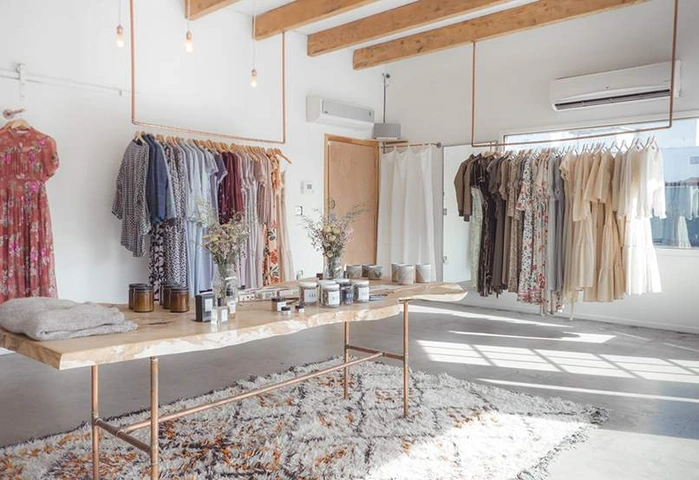 Khám Phá 100+ Hình Ảnh Shop Thời Trang Đẹp Nhất 2026 - Ý Tưởng Thiết Kế Cửa Hàng Quần Áo Cho Chủ Shop Khám Phá 100+ Hình Ảnh Shop Thời Trang Đẹp Nhất 2026 - Ý Tưởng Thiết Kế Cửa Hàng Quần Áo Cho Chủ Shop