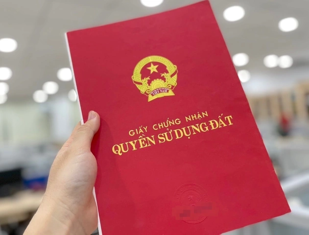 Hình Ảnh Sổ Đỏ Sổ Hồng Mới 2026: Cách Phân Biệt & Đọc Thông Tin Chính Xác Hình Ảnh Sổ Đỏ Sổ Hồng Mới 2026: Cách Phân Biệt & Đọc Thông Tin Chính Xác
