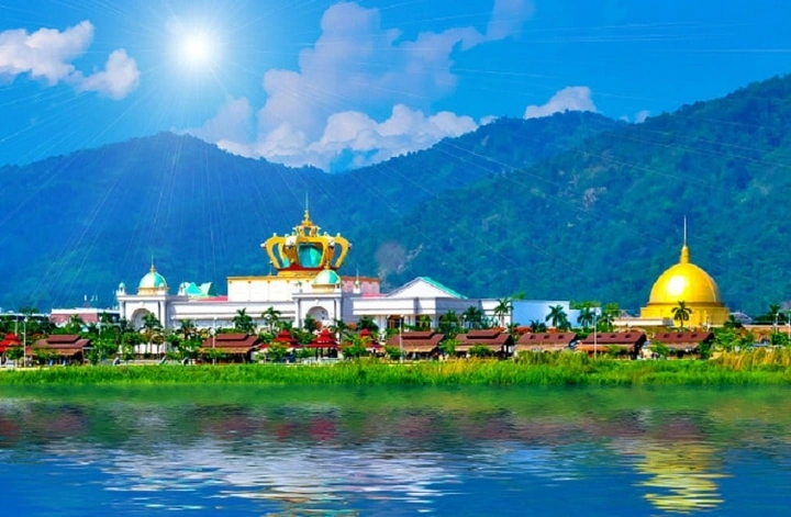 100+ Hình Ảnh Tam Giác Vàng 2026 – Bộ Sưu Tập Độc Đáo, Sắc Màu, Độ Phân Giải Cao