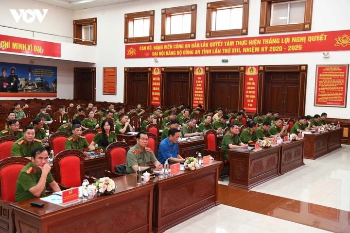 100+ Hình Ảnh Tam Giác Vàng 2026 – Bộ Sưu Tập Độc Đáo, Sắc Màu, Độ Phân Giải Cao