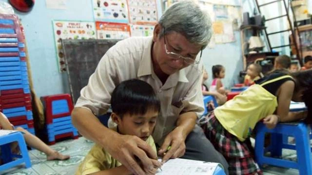 100+ Hình Ảnh Thầy Giáo Già 2026 - Bộ Sưu Tập Đầy Đủ, Chất Lượng Cao, Dễ Tải