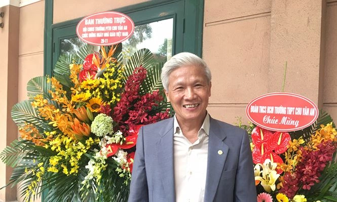100+ Hình Ảnh Thầy Giáo Già 2026 - Bộ Sưu Tập Đầy Đủ, Chất Lượng Cao, Dễ Tải
