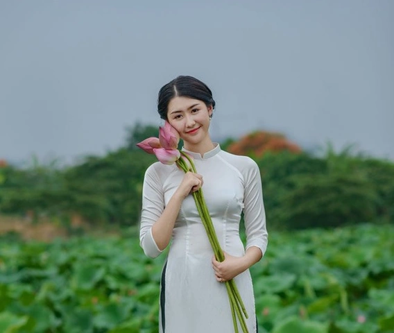 Tải Ngay Bộ Sưu Tập Hình Ảnh Thiếu Nữ Mặc Áo Dài Đẹp Nhất: Hướng Dẫn Tìm Kiếm, Tải Về & Sử Dụng Miễn Phí Cho Mọi Đối Tượng