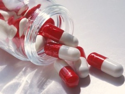Xem Hình Ảnh Thuốc Nhộng Lao Đỏ (rifampicin) – Công Dụng, Tác Dụng Phụ & Lưu Ý Cho Người Bệnh Xem Hình Ảnh Thuốc Nhộng Lao Đỏ (rifampicin) – Công Dụng, Tác Dụng Phụ & Lưu Ý Cho Người Bệnh