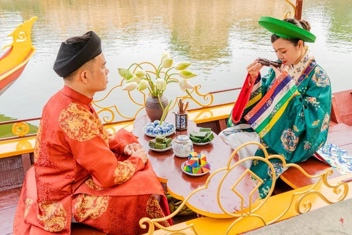 Khám Phá Hình Ảnh Trà Cung Đình Huế - Từ Lịch Sử Đến Hiện Đại Khám Phá Hình Ảnh Trà Cung Đình Huế - Từ Lịch Sử Đến Hiện Đại