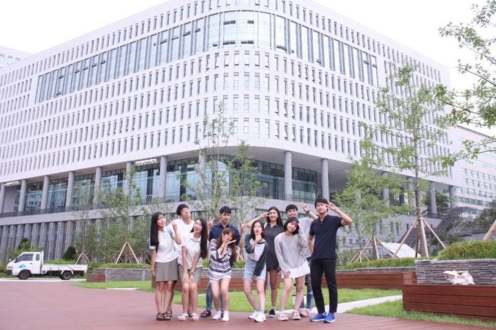 Hình Ảnh Trường Học Hàn Quốc: Chiêm Ngưỡng Top Trường Đại Học Có Khuôn Viên Đẹp Nhất Cho Du Học Sinh Hình Ảnh Trường Học Hàn Quốc: Chiêm Ngưỡng Top Trường Đại Học Có Khuôn Viên Đẹp Nhất Cho Du Học Sinh