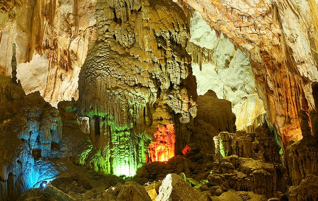 Khám Phá Bộ Sưu Tập Hình Ảnh Động Phong Nha Đẹp Nhất: Vẻ Đẹp Kỳ Vĩ Của Hang Động Quảng Bình Khám Phá Bộ Sưu Tập Hình Ảnh Động Phong Nha Đẹp Nhất: Vẻ Đẹp Kỳ Vĩ Của Hang Động Quảng Bình
