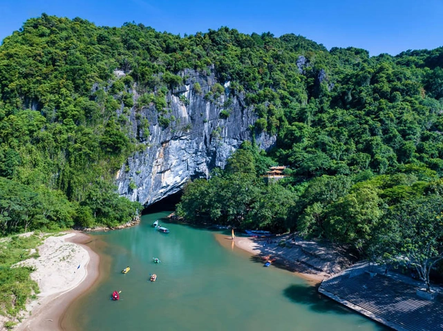 Khám Phá Bộ Sưu Tập Hình Ảnh Động Phong Nha Đẹp Nhất: Vẻ Đẹp Kỳ Vĩ Của Hang Động Quảng Bình Khám Phá Bộ Sưu Tập Hình Ảnh Động Phong Nha Đẹp Nhất: Vẻ Đẹp Kỳ Vĩ Của Hang Động Quảng Bình