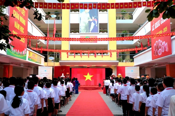 Chiêm Ngưỡng Bộ Sưu Tập Hình Ảnh Về Ngô Sĩ Liên: Chân Dung, Tranh Vẽ Và Hiện Vật Lịch Sử