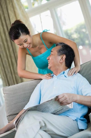 Hình Ảnh Vợ Già Chồng Trẻ: Bộ Sưu Tập Ảnh Đẹp, Câu Chuyện Cảm Động Và Góc Nhìn Chuyên Gia Tâm Lý